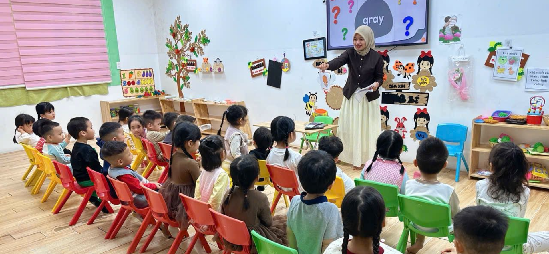 USU Student Volunteer Teaching in Vietnam